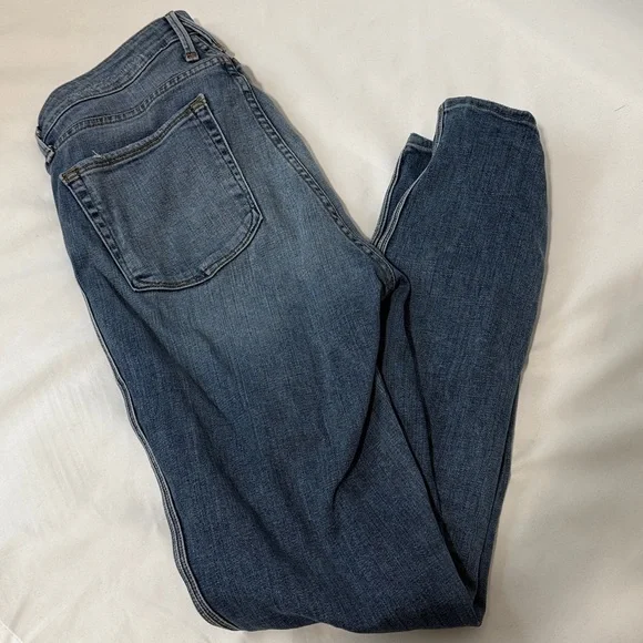 Good American Good Waist
Athletic Stripe Skinny Jeans - Picture 6 of 13